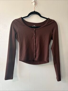 Hollister Baby Tee Front Long Sleeve Crop Top - Brown